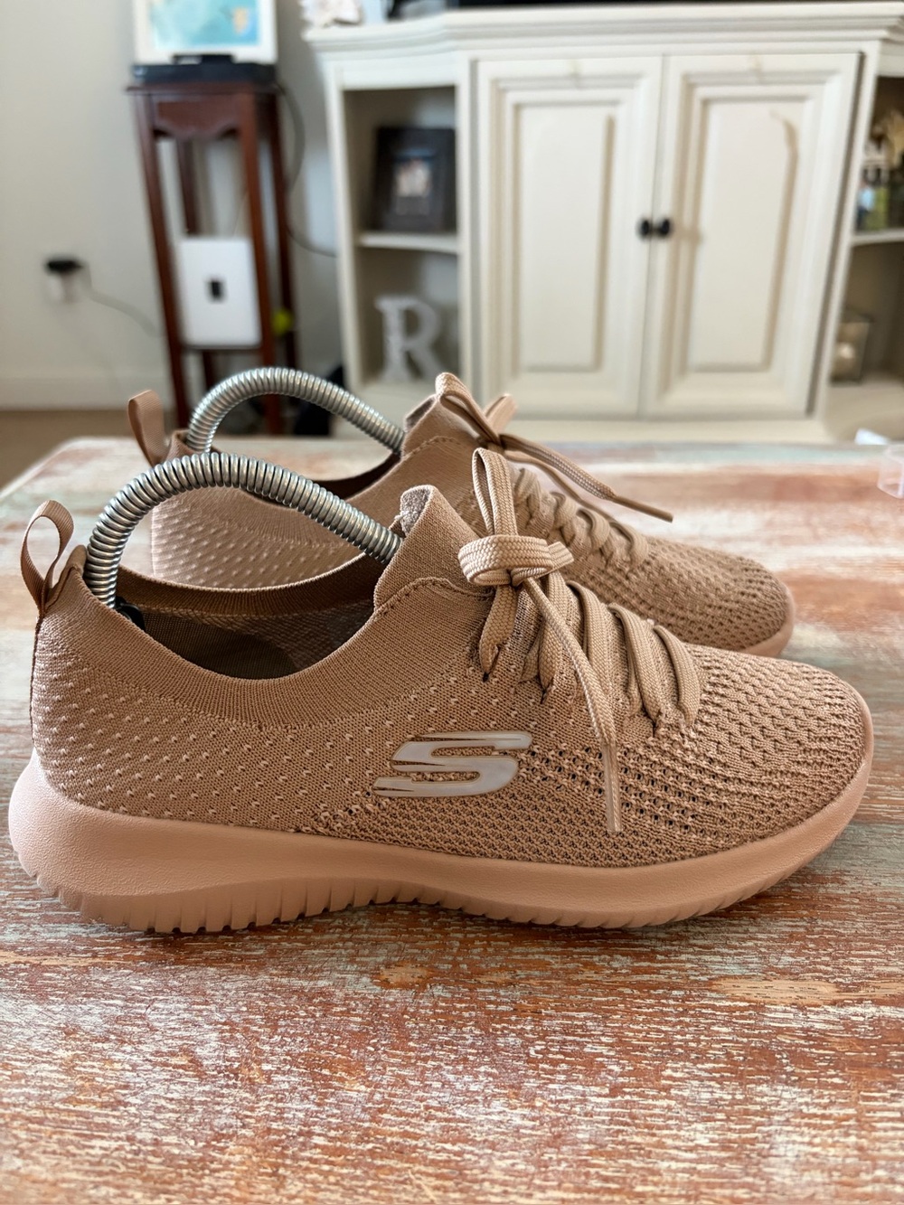 Skechers Ultra Flex Statements 56067R
Women's 5.5 Taupe Knit Sneakers Like New